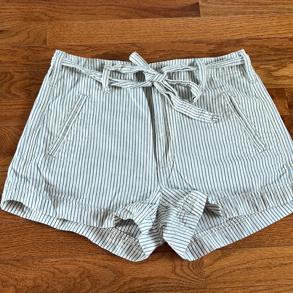 American eagle high waisted size for shorts